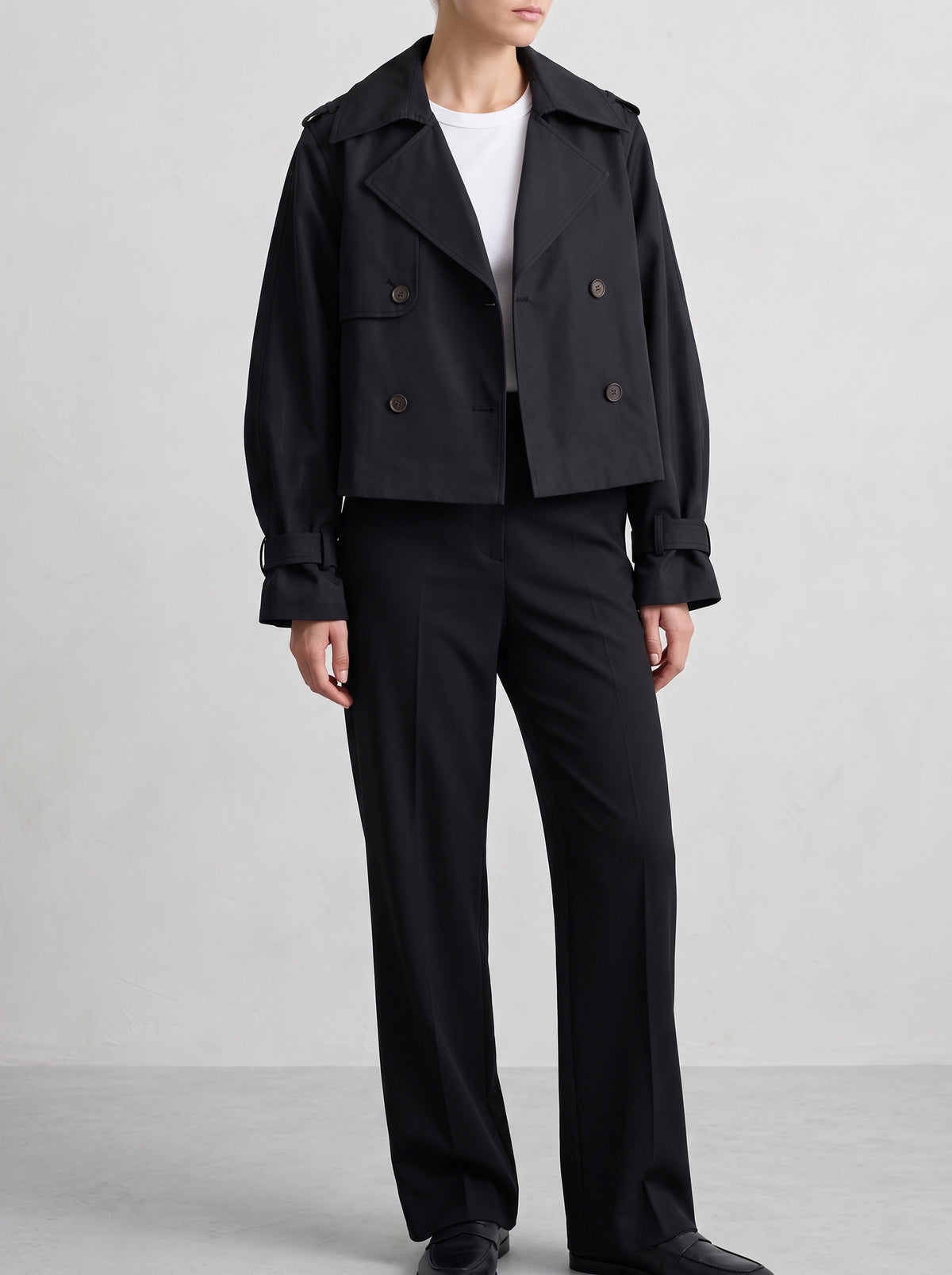 Bellatrix Horn-Button Cropped Trench Coat — Black