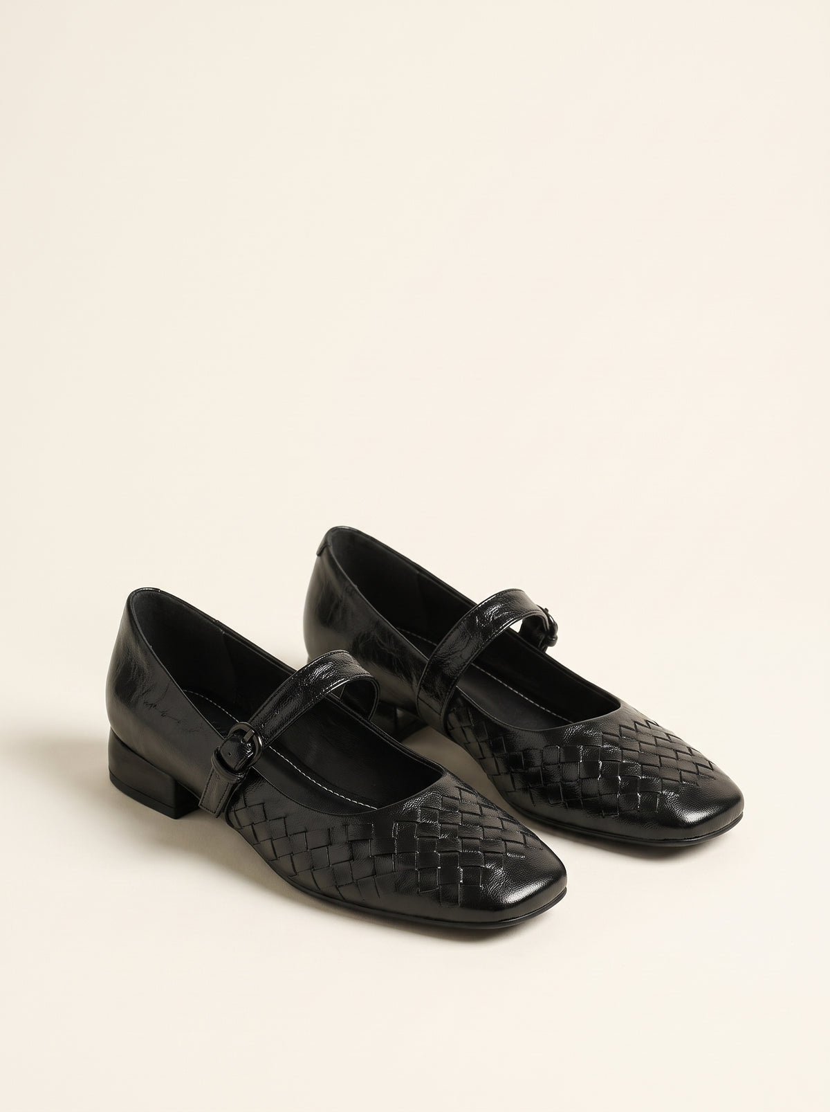 Chaussures plates Lisbeth tressées