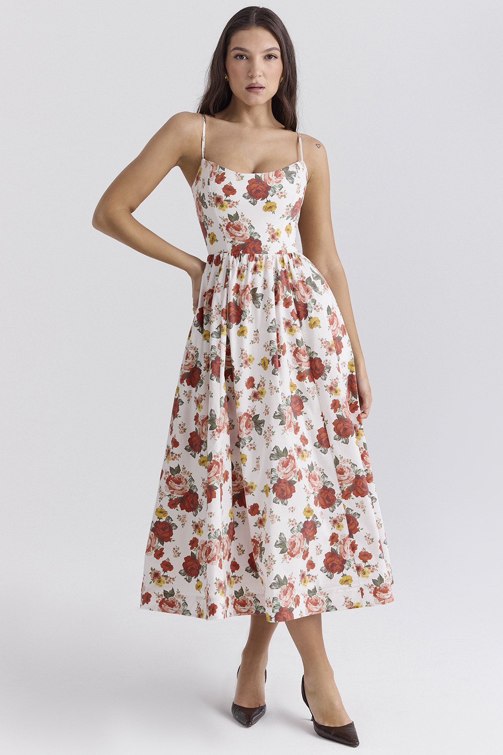 ESTELLE · Corset d'Été, Figure de Rêve
