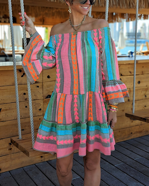 Robe Épaules Tombantes, Manches Évasées