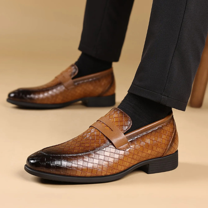 Les mocassins en cuir tressé Corté