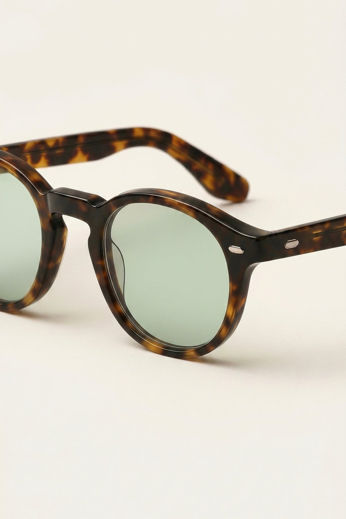 Lunettes Venturo Écaille — porté