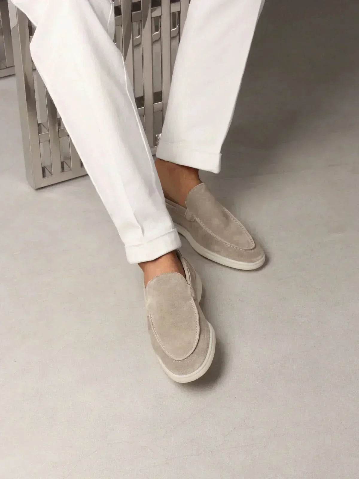 Mocassin gris clair — détail
