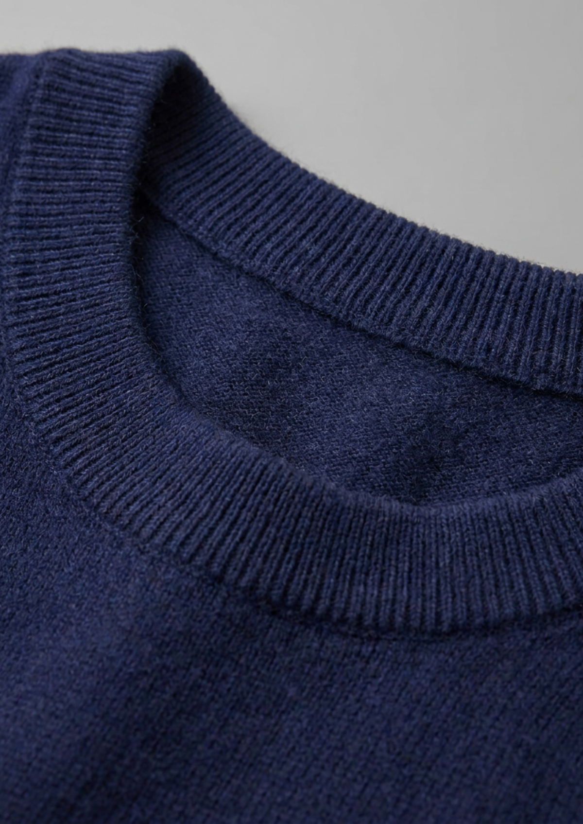 T-Shirt col rond classique en cachemire premium bleu marine