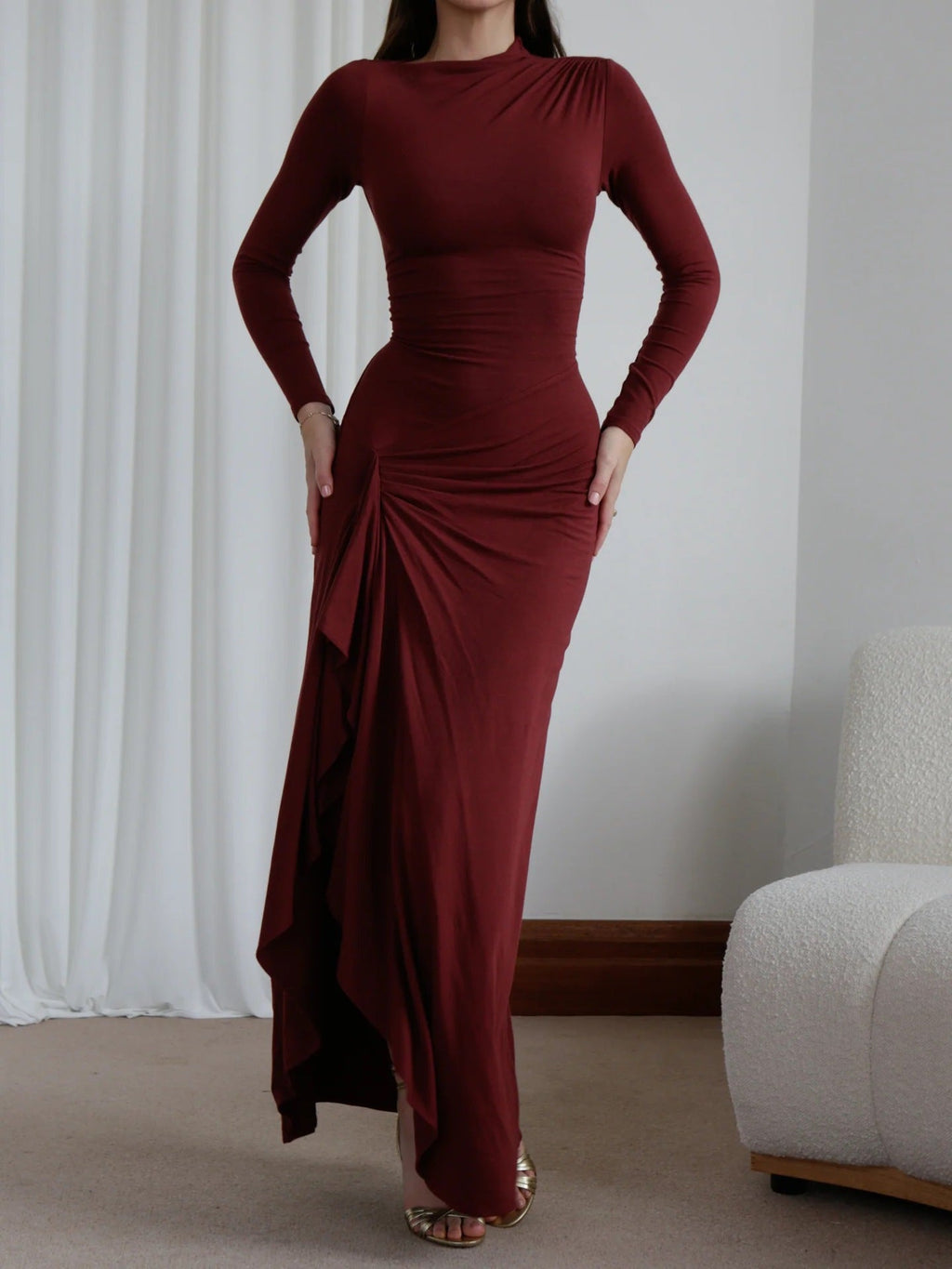 Robe Longue Drapée, Col Rond