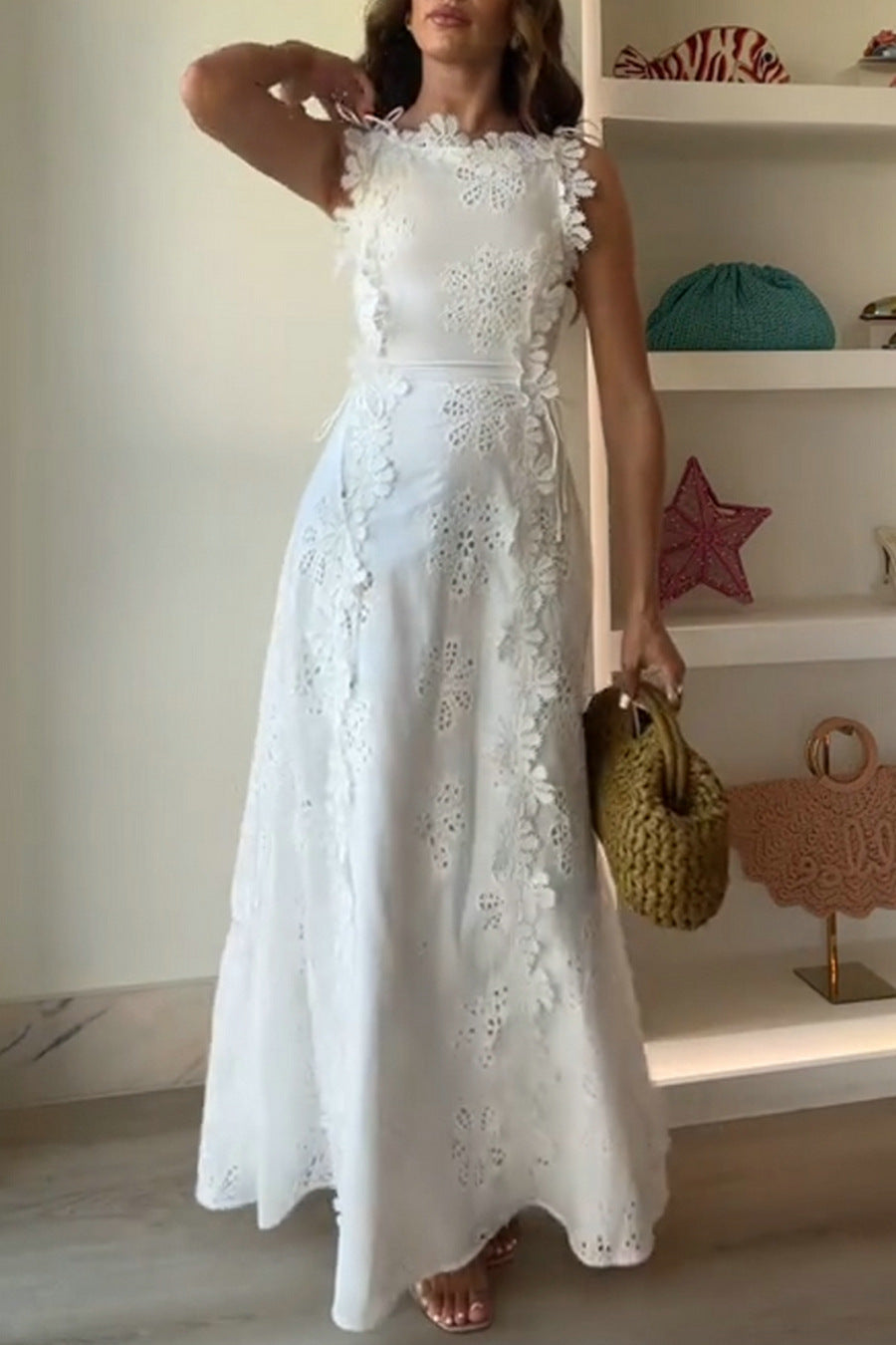 Robe Longue à Bretelles, Dentelle Brodée