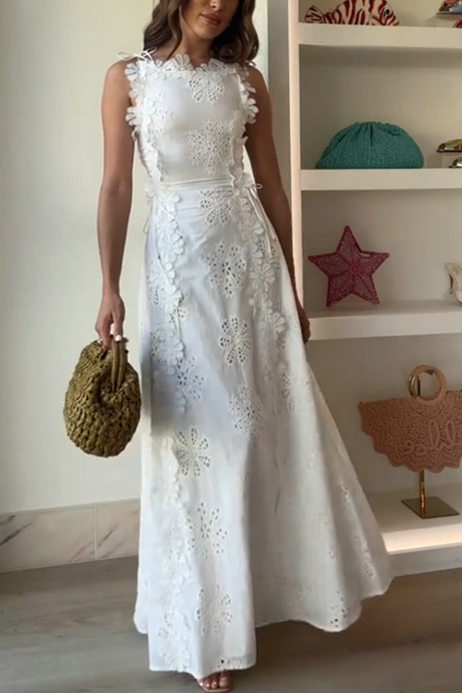 Robe Longue à Bretelles, Dentelle Brodée