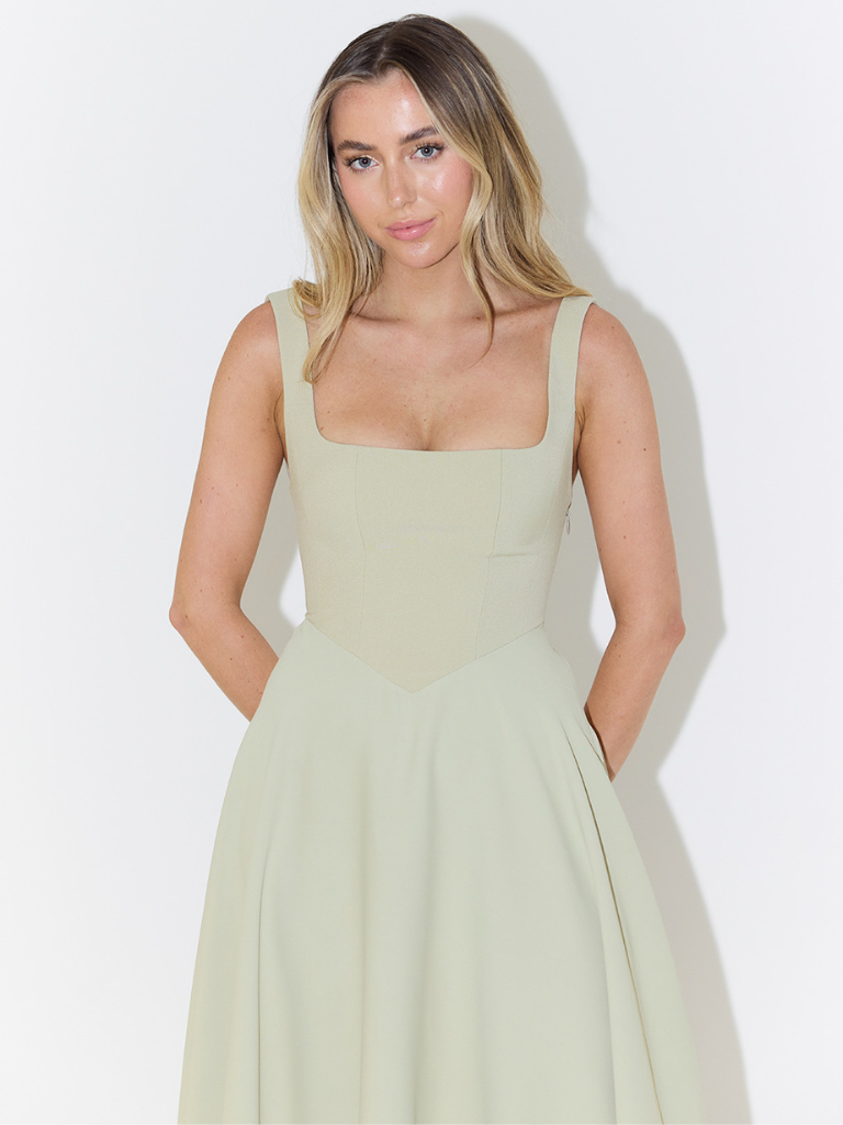 MELIS · La Robe qui Fait Battre les Cœurs