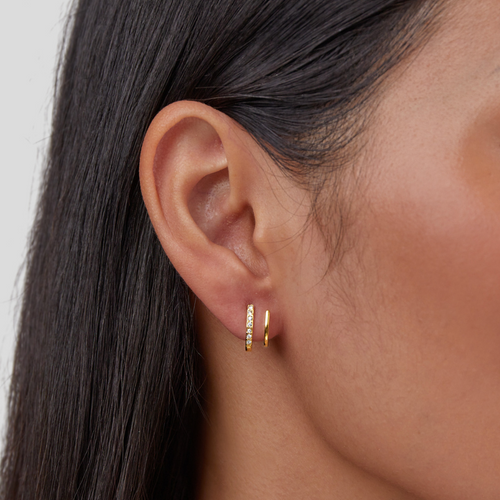 Ohrringe mit Krallenfassung aus 18K Gold und Kristall