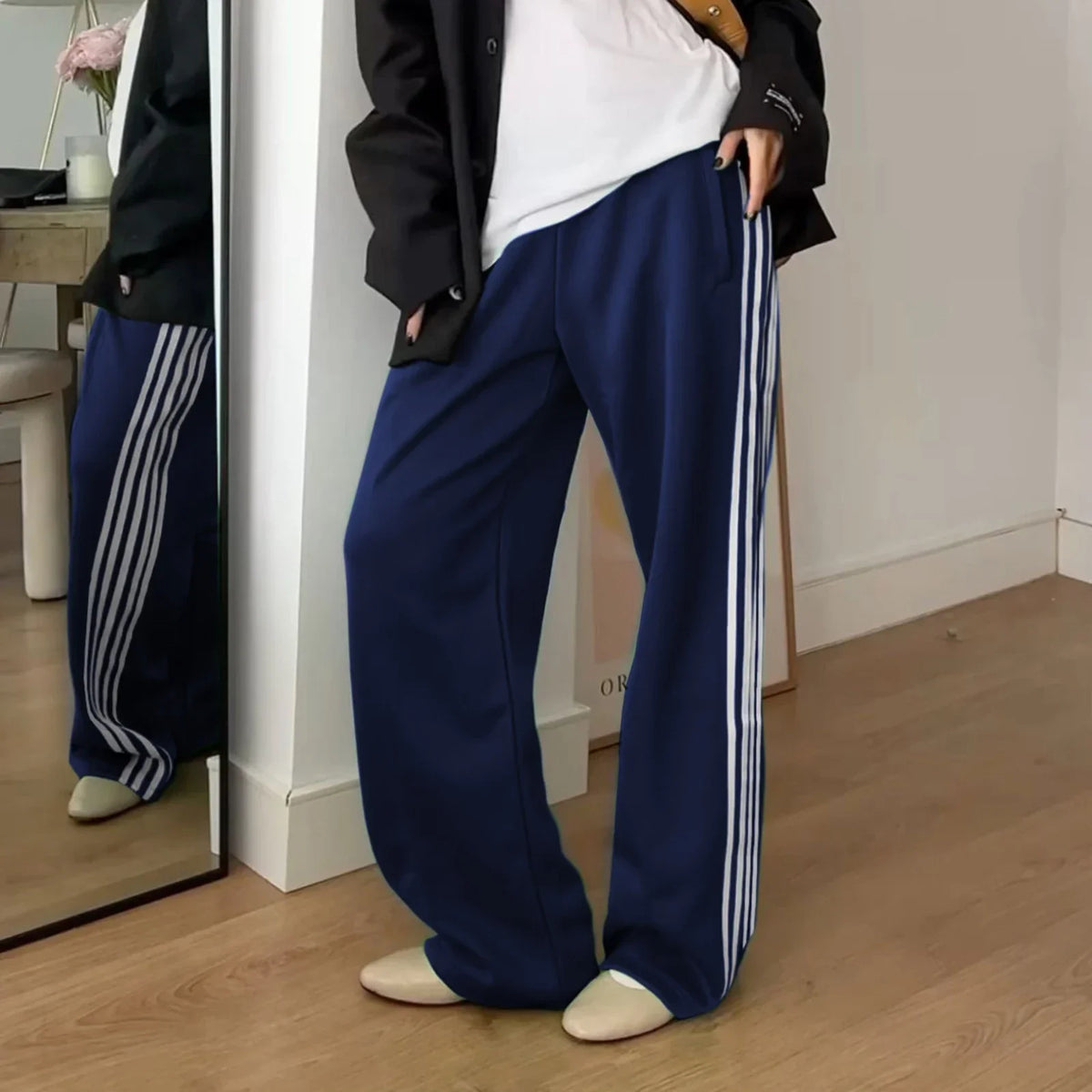 Pantalon de survêtement Sandra rayé à cordon