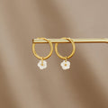 Créoles pétale nacré
