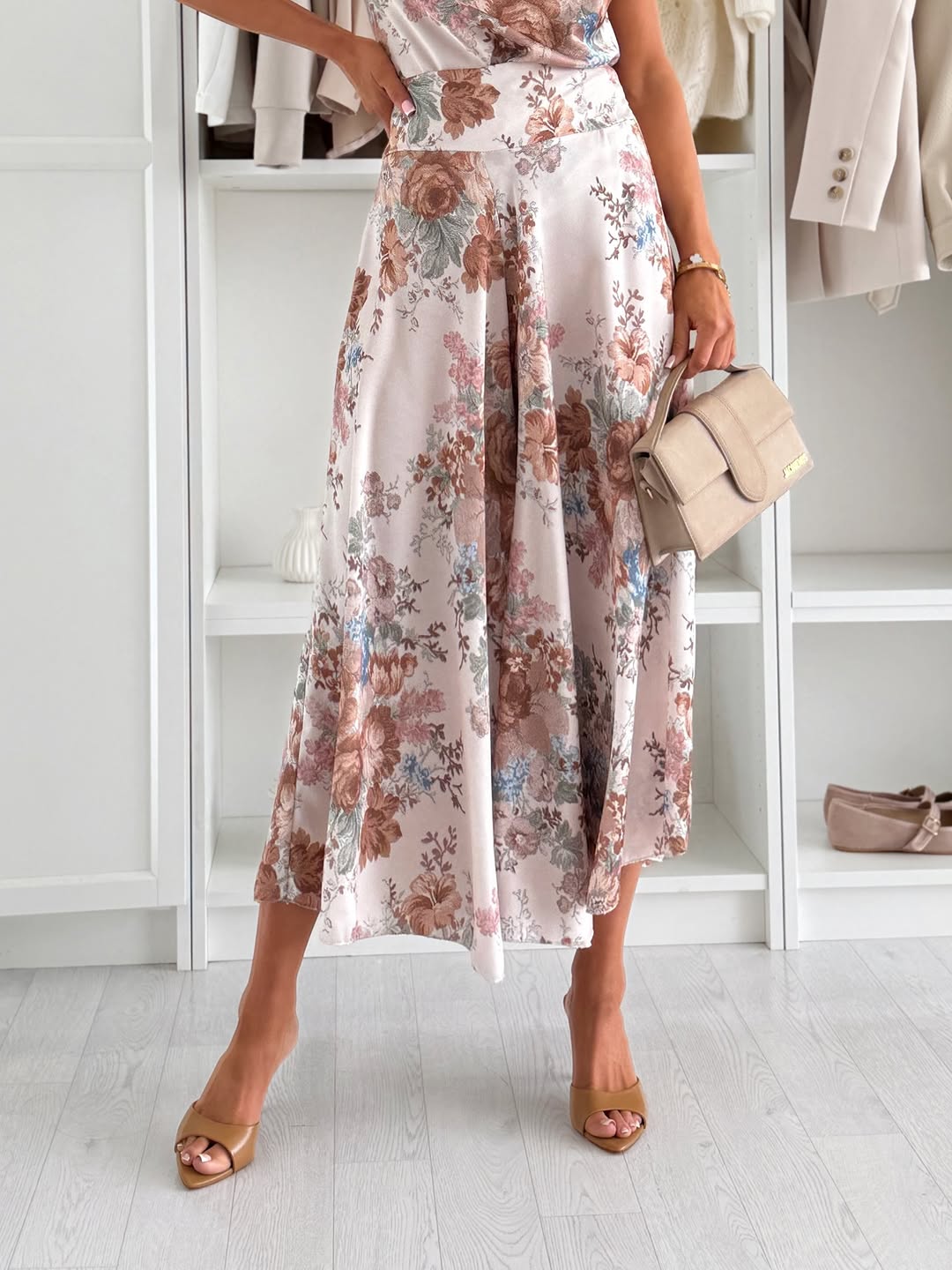 Ensemble Top Satiné Fleuri et Jupe