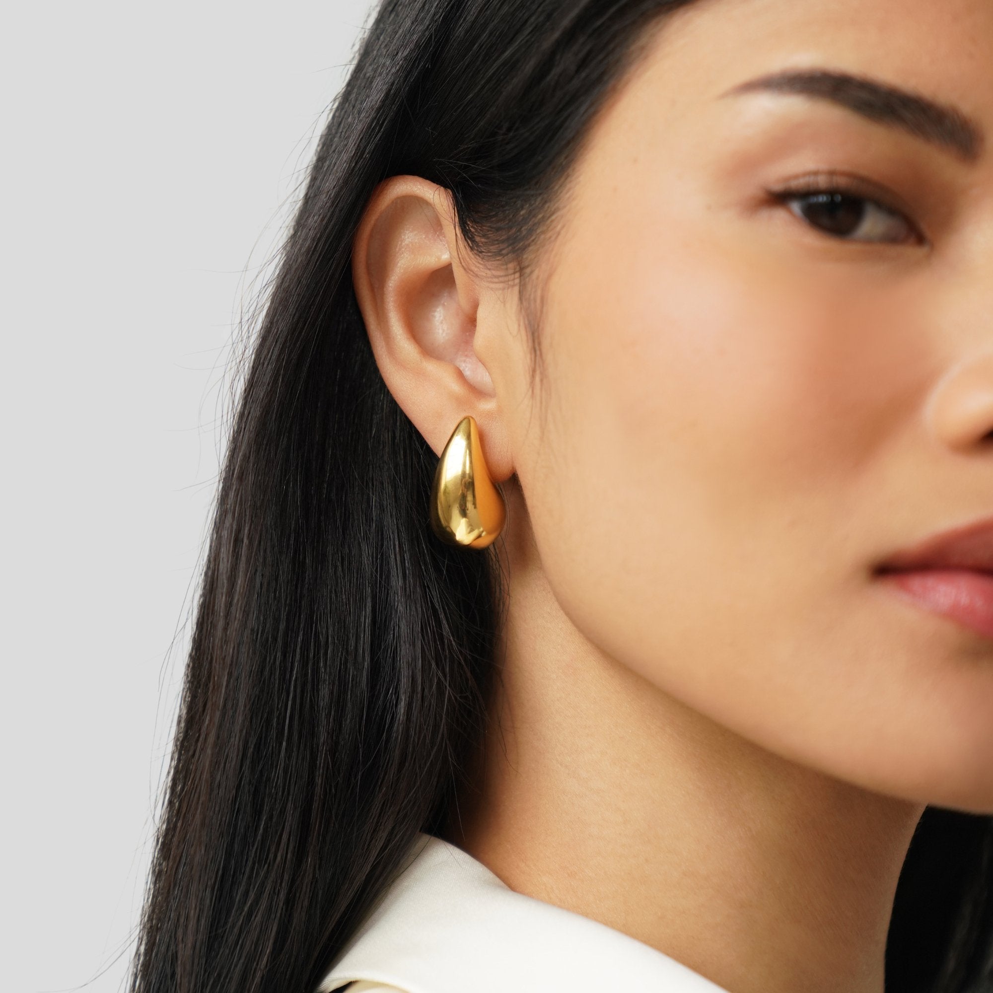 Boucles d'Oreilles Goutte Amara Dorées