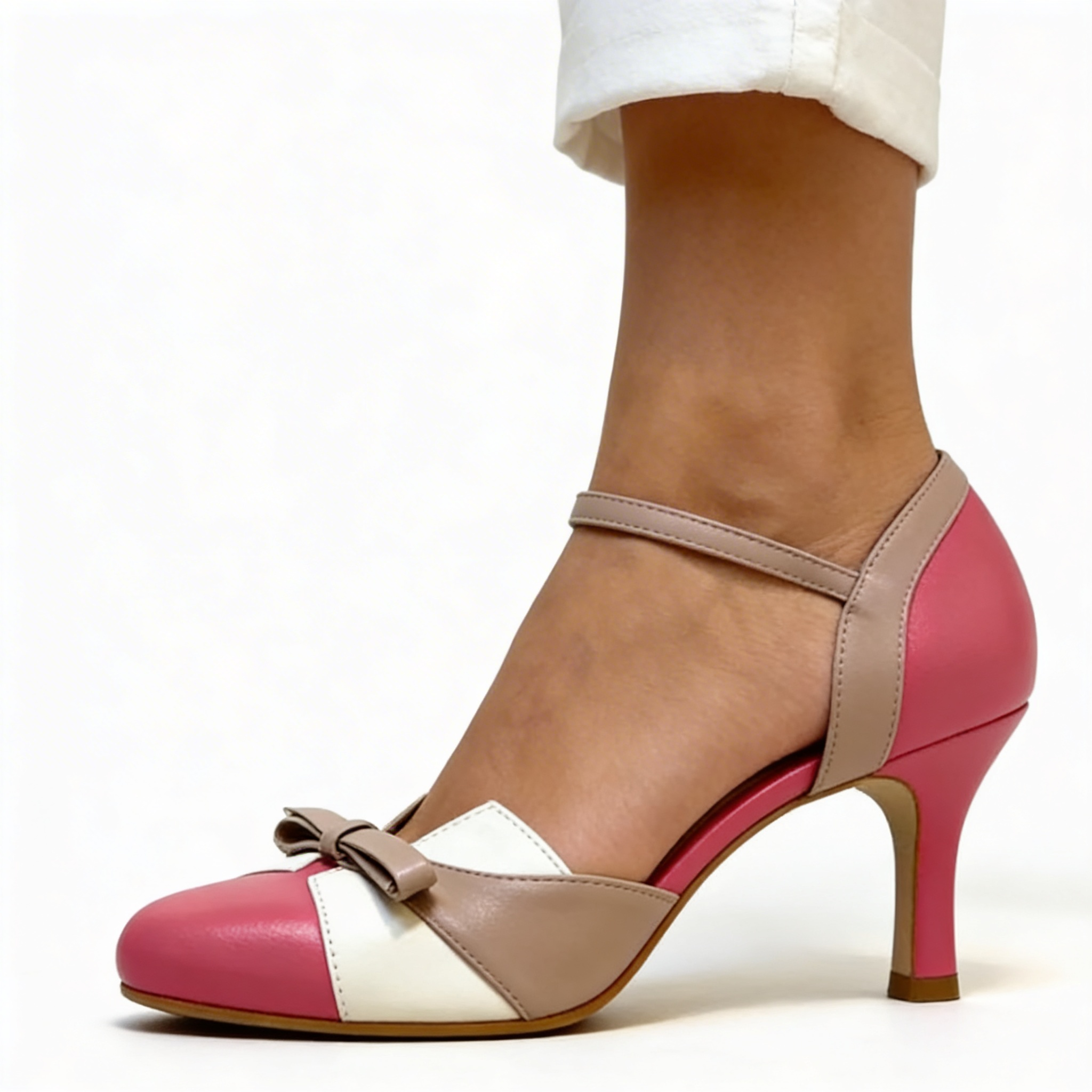Monika · Talons Élégants