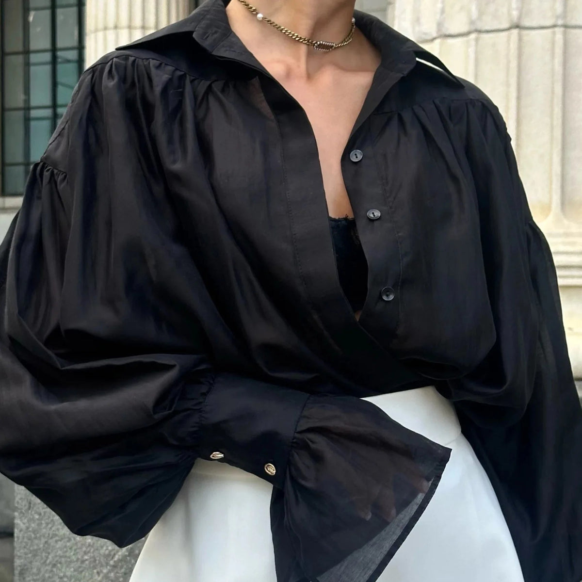 Chemisier Isabella ample à nœud et manches bouffantes