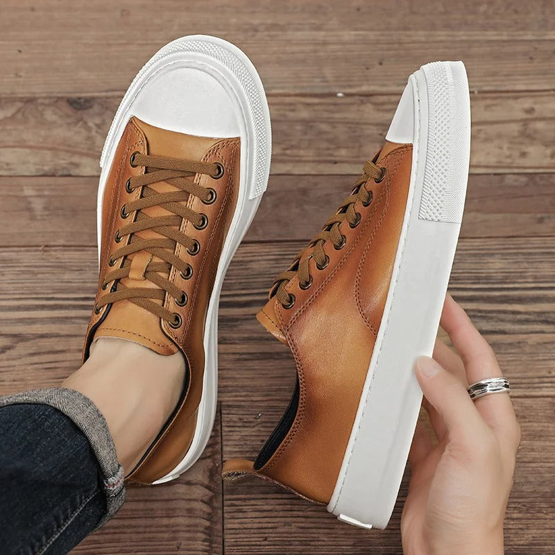 Le slip-on en cuir véritable de Tristan