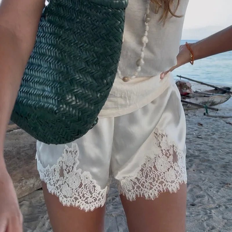 Short Janice en satin et dentelle