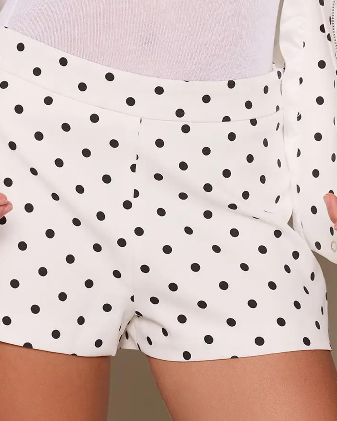 Short Jillian à pois et taille mi-haute