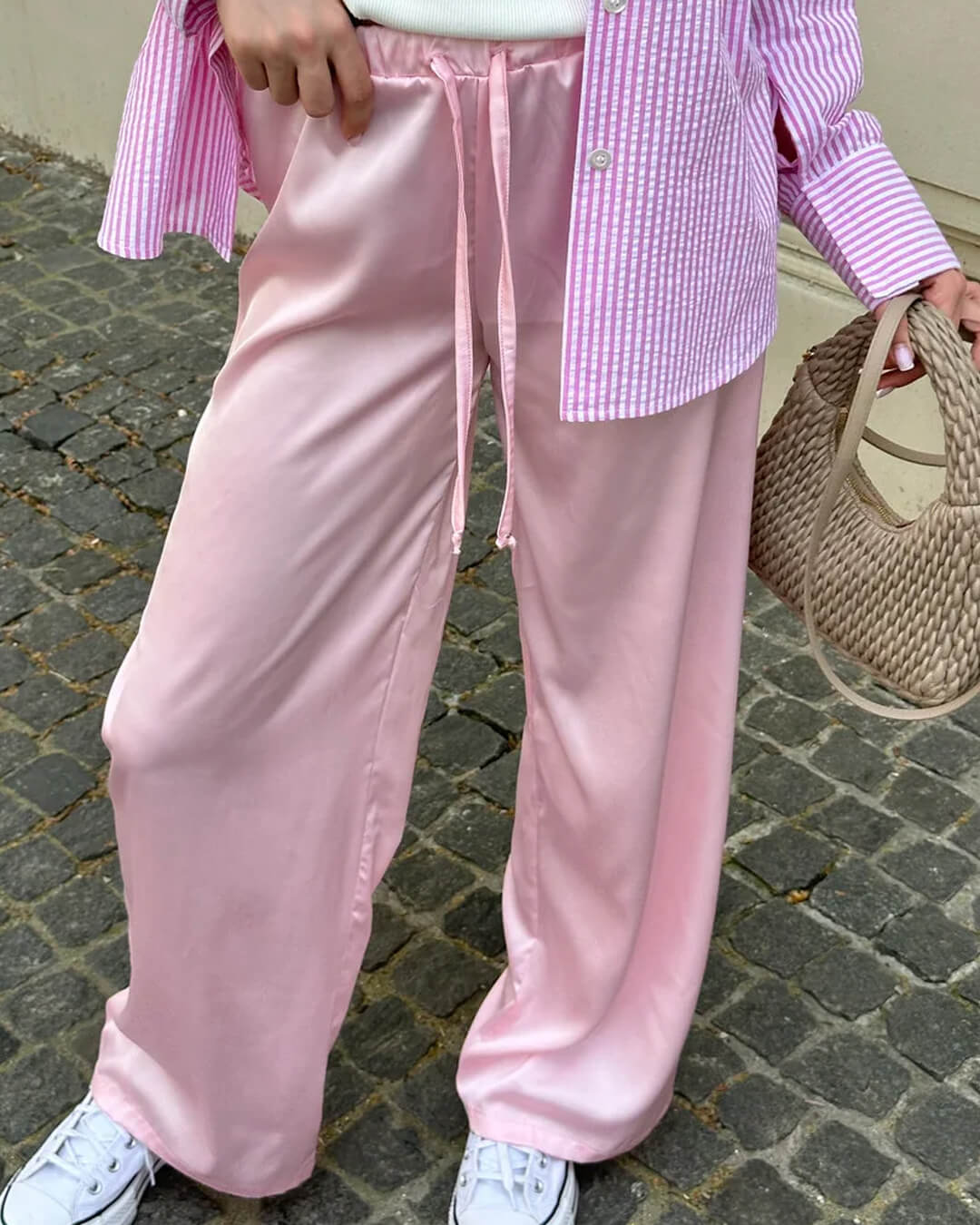 Pantalon large en satin taille haute Norma