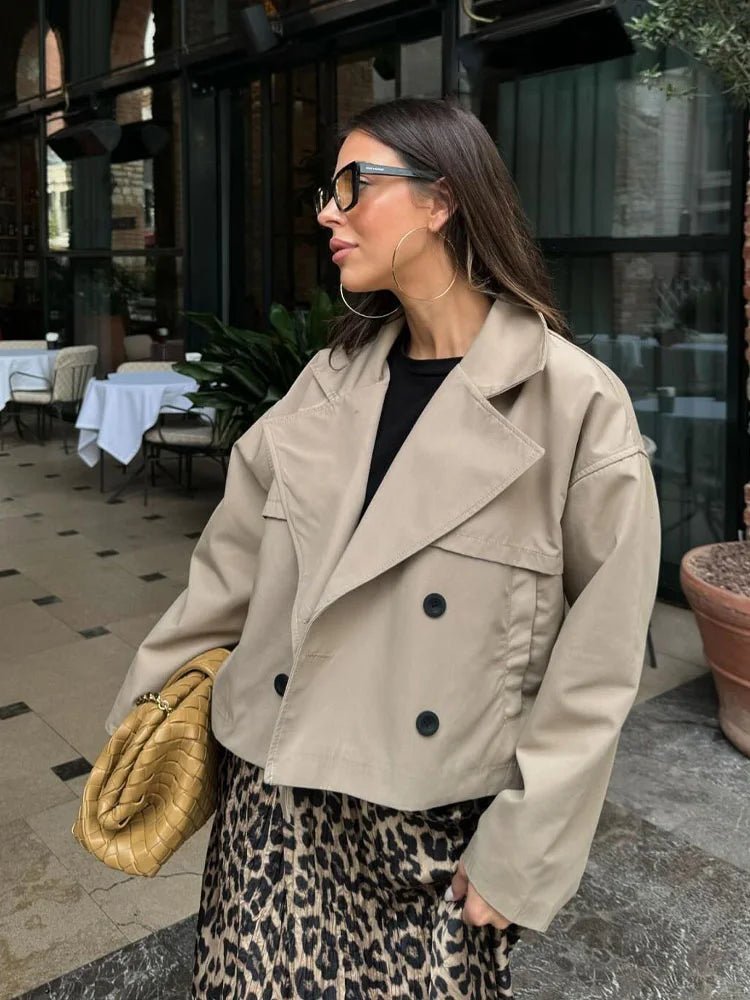 Dhelia Trench court