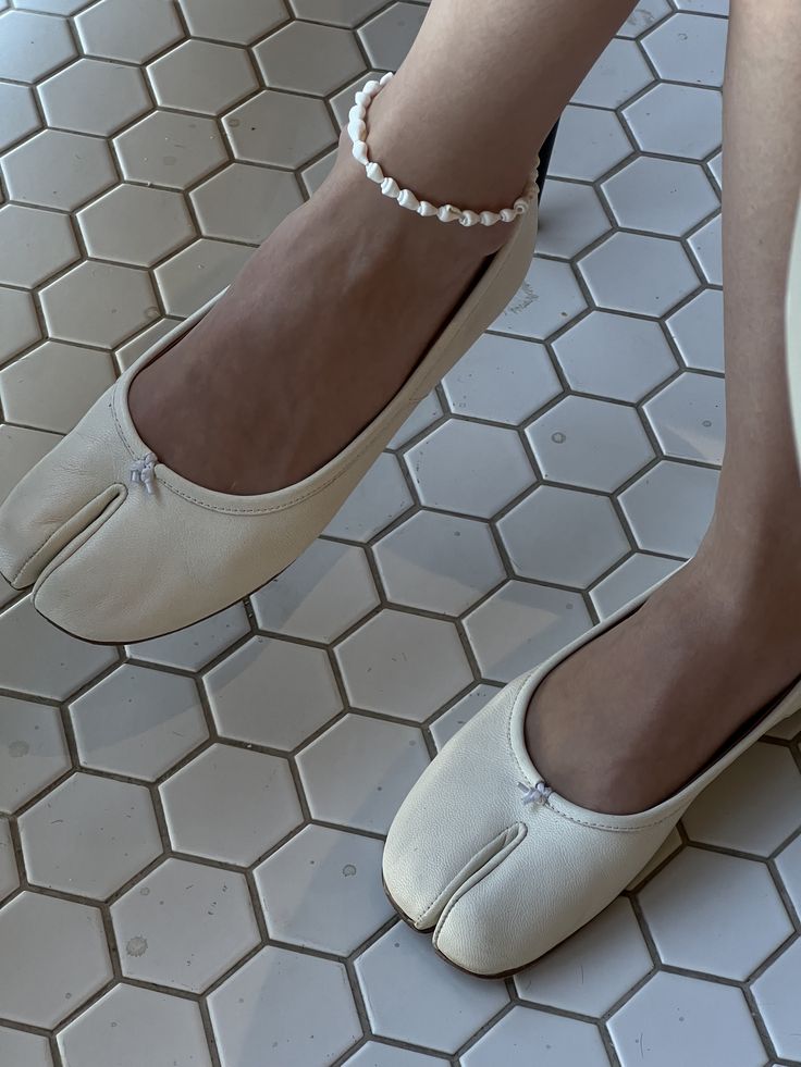 Ballerines Elizabeth à bout fendu