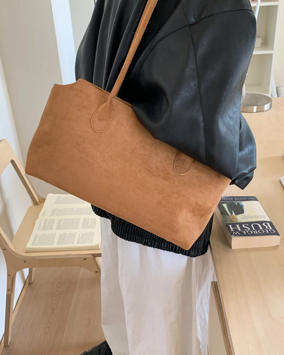Sac à bandoulière Claudine en imitation daim