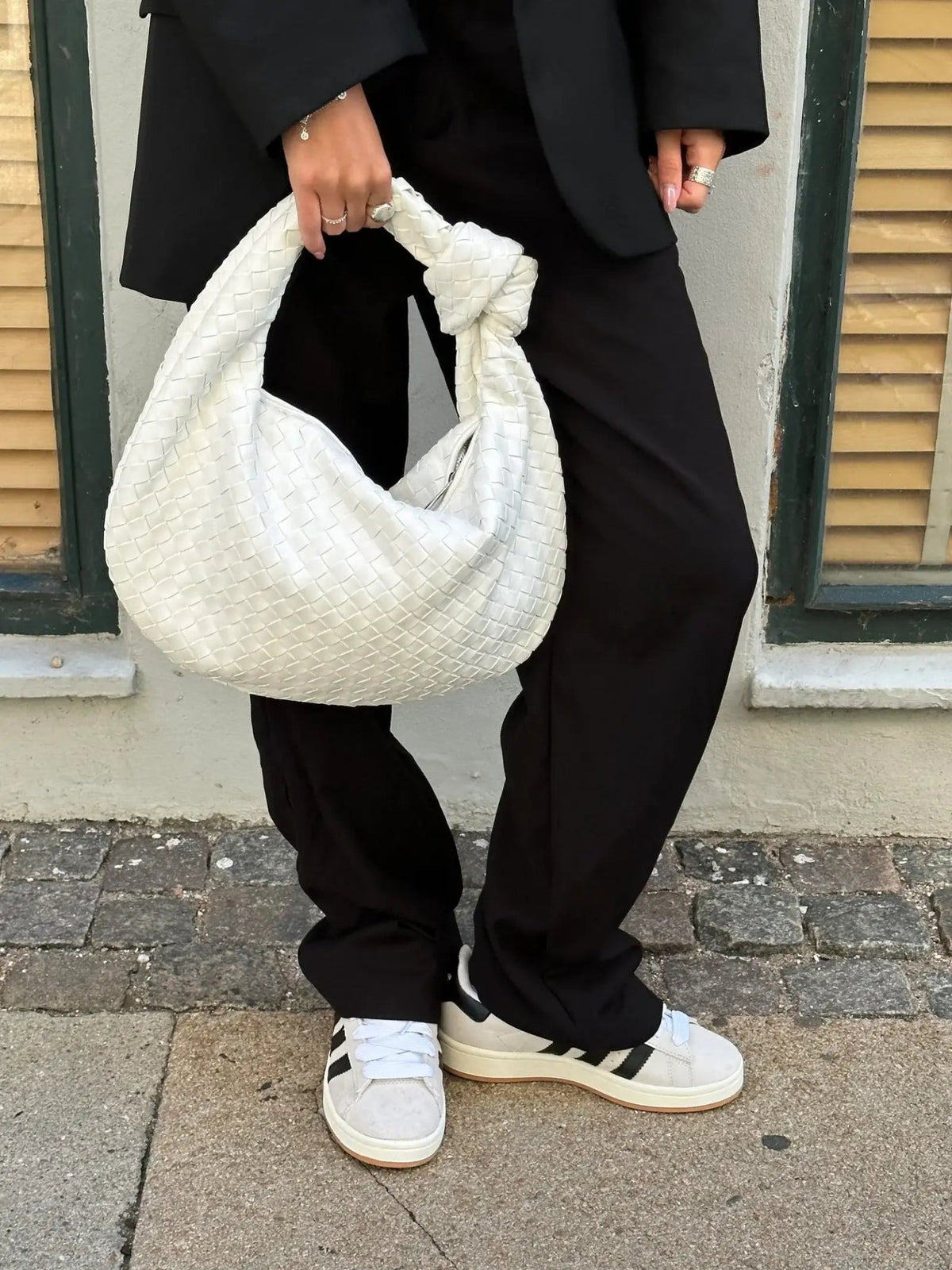 Sac tissé de taille moyenne