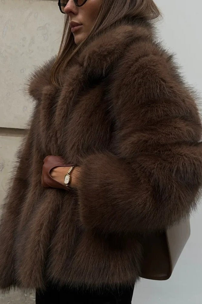 Manteau court en fausse fourrure Colette