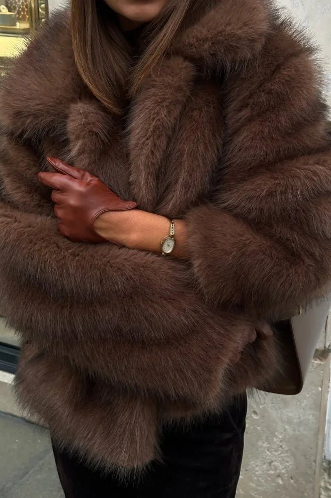 Manteau court en fausse fourrure Colette