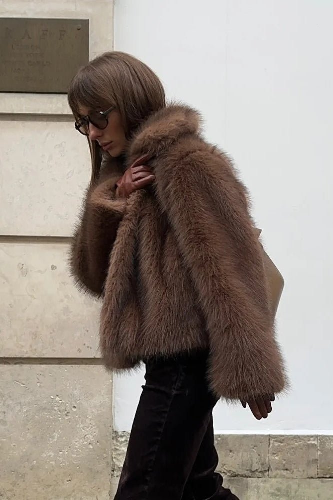 Manteau court en fausse fourrure Colette