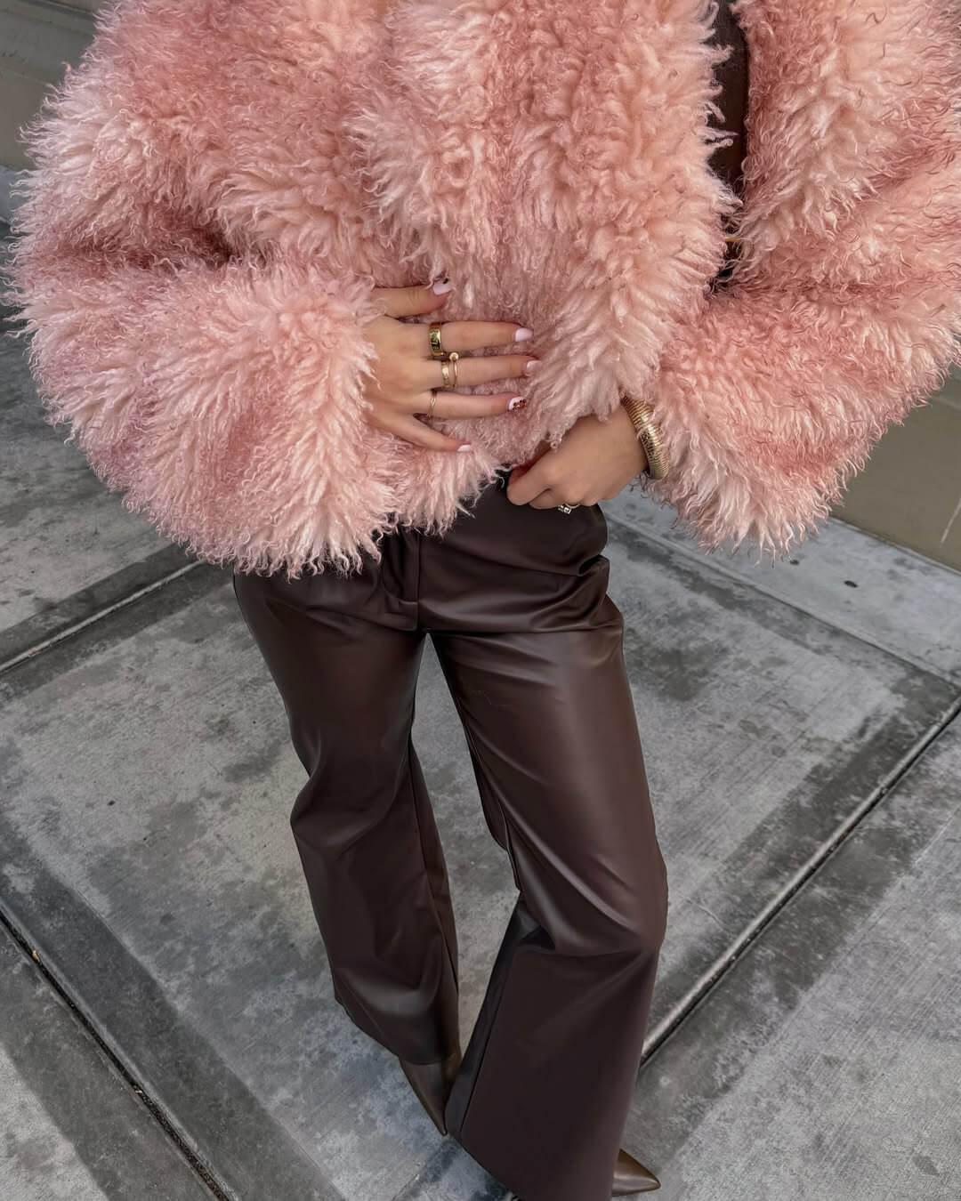 Manteau court Elsie en fausse fourrure duveteuse