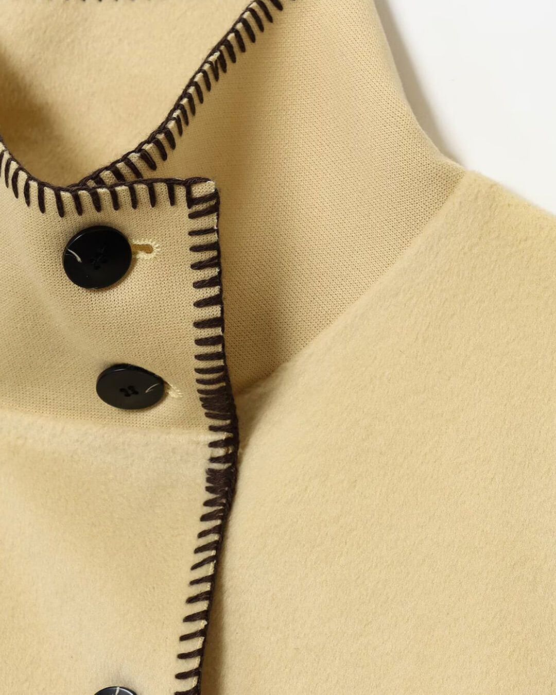 Veste Emily à col montant avec boutons