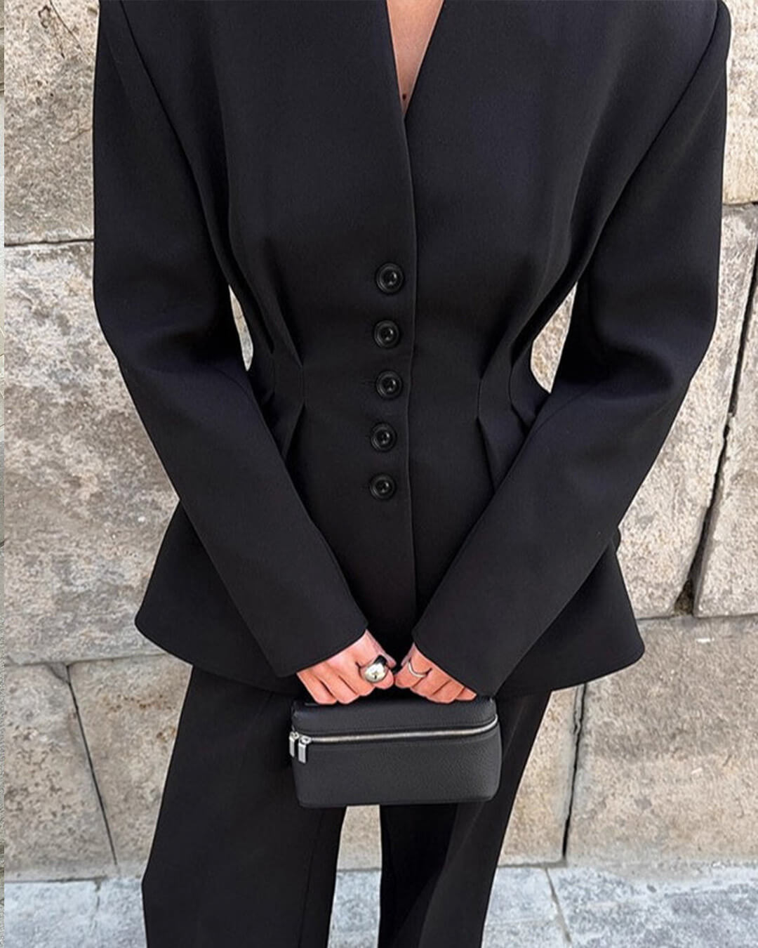 Blazer Empress à taille froncée et décolleté en V