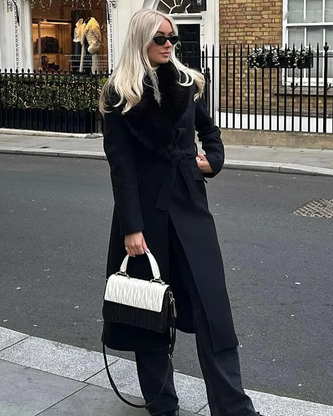 Manteau maxi Flora à col en fausse fourrure