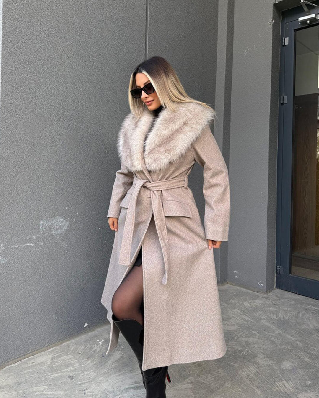 Manteau maxi Flora à col en fausse fourrure