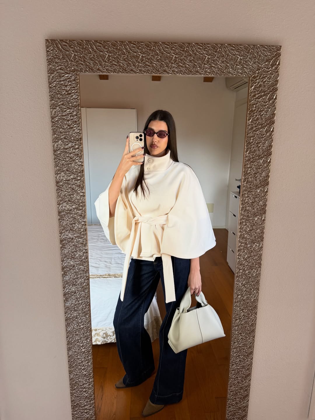 Veste cape élégante à col montant avec ceinture Arianne