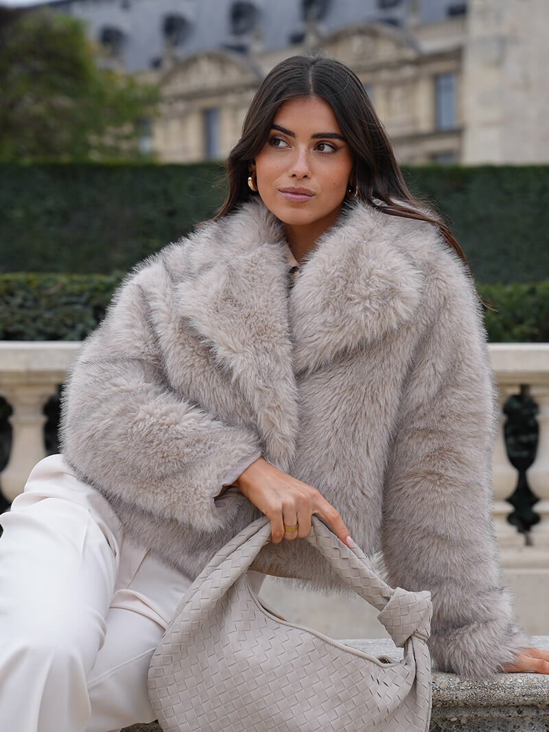Manteau en fausse fourrure de Jenna