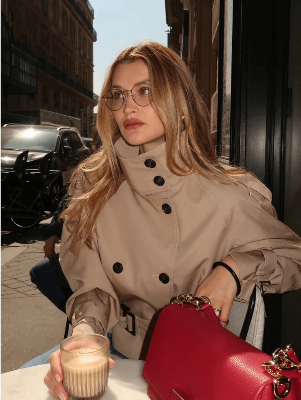 Sofie Trench court raccourci