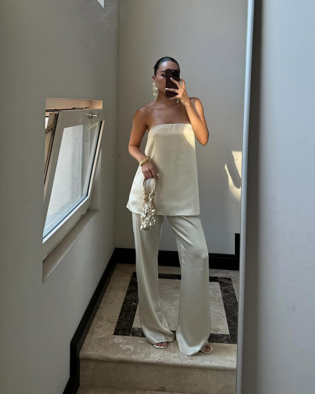 Ensemble Claudine composé d’un pantalon et d’un bandeau en satin