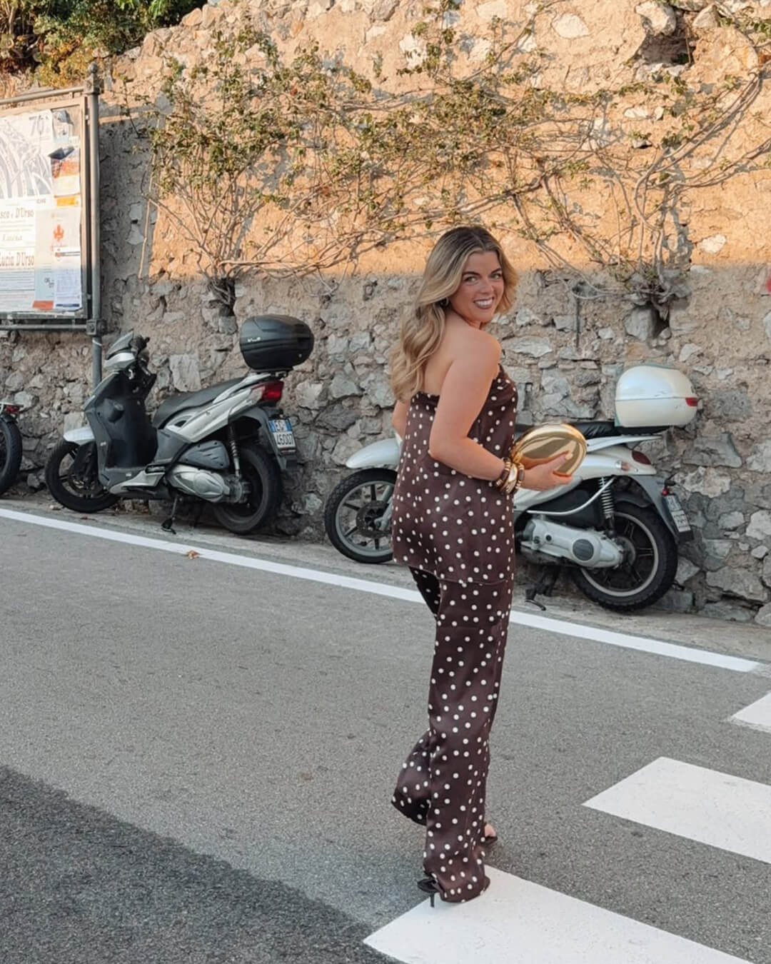 Ensemble Claudine composé d’un pantalon et d’un bandeau en satin