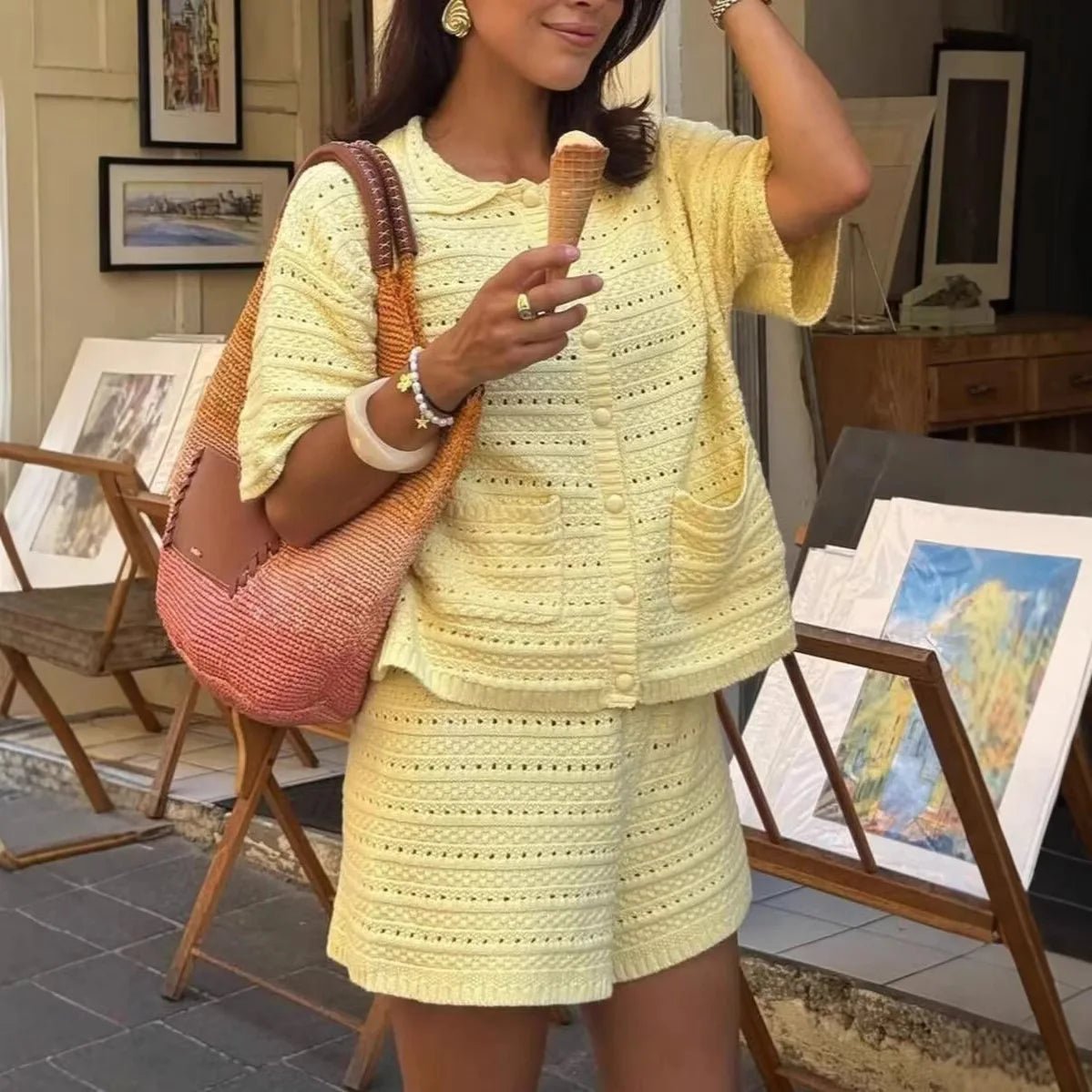 Ensemble Sasha composé d’un cardigan en maille unie et d’un short