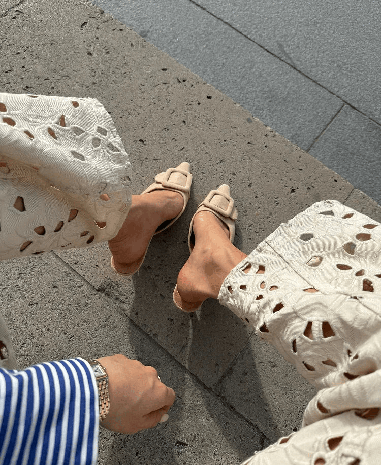 Jean Rachel taille haute avec découpes, coupe droite