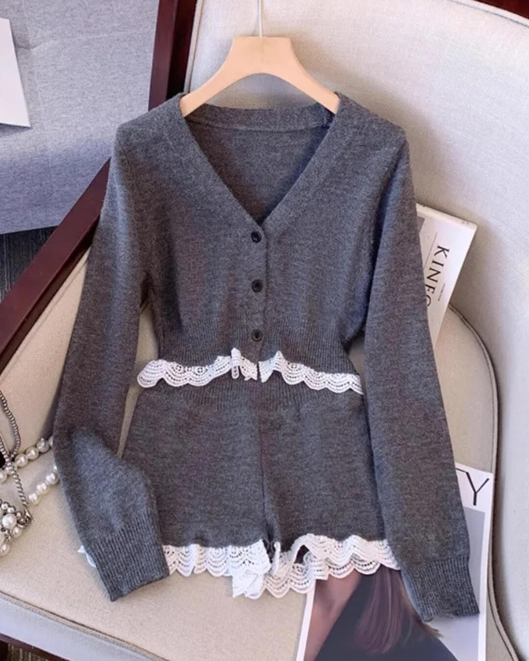 Ensemble short et cardigan Lucy avec bordure en dentelle