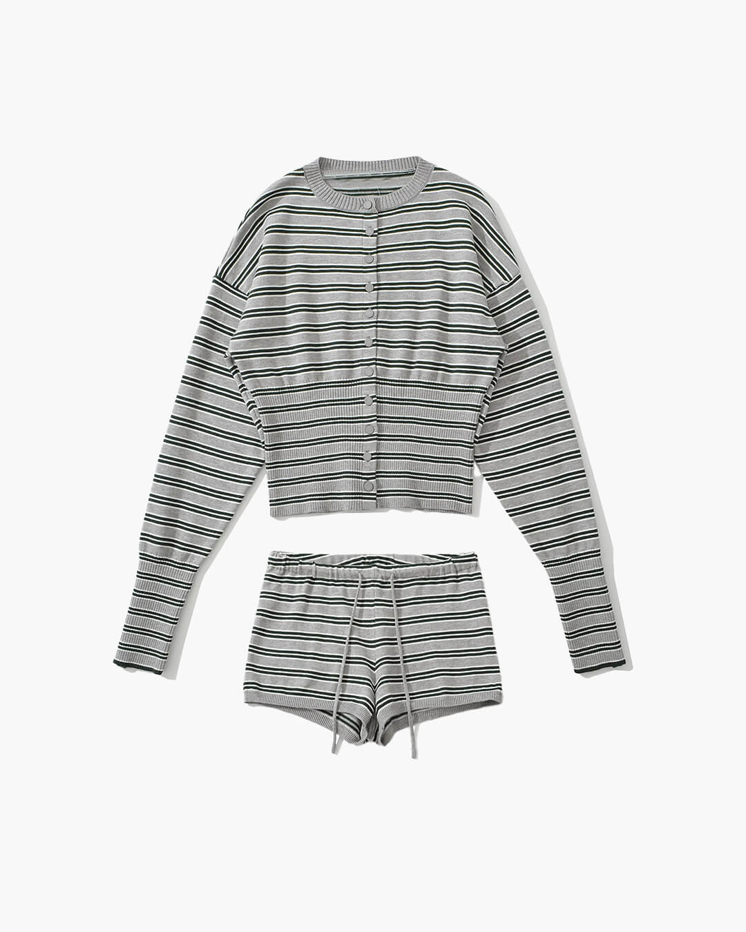 Ensemble Nicole avec cardigan rayé et short