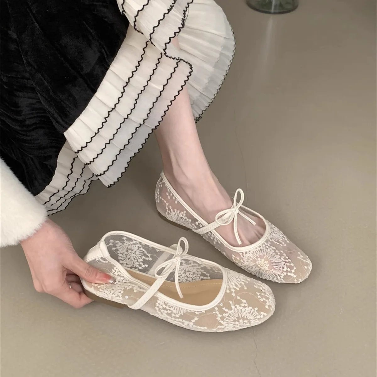 Ballerines Saskia en résille brodée