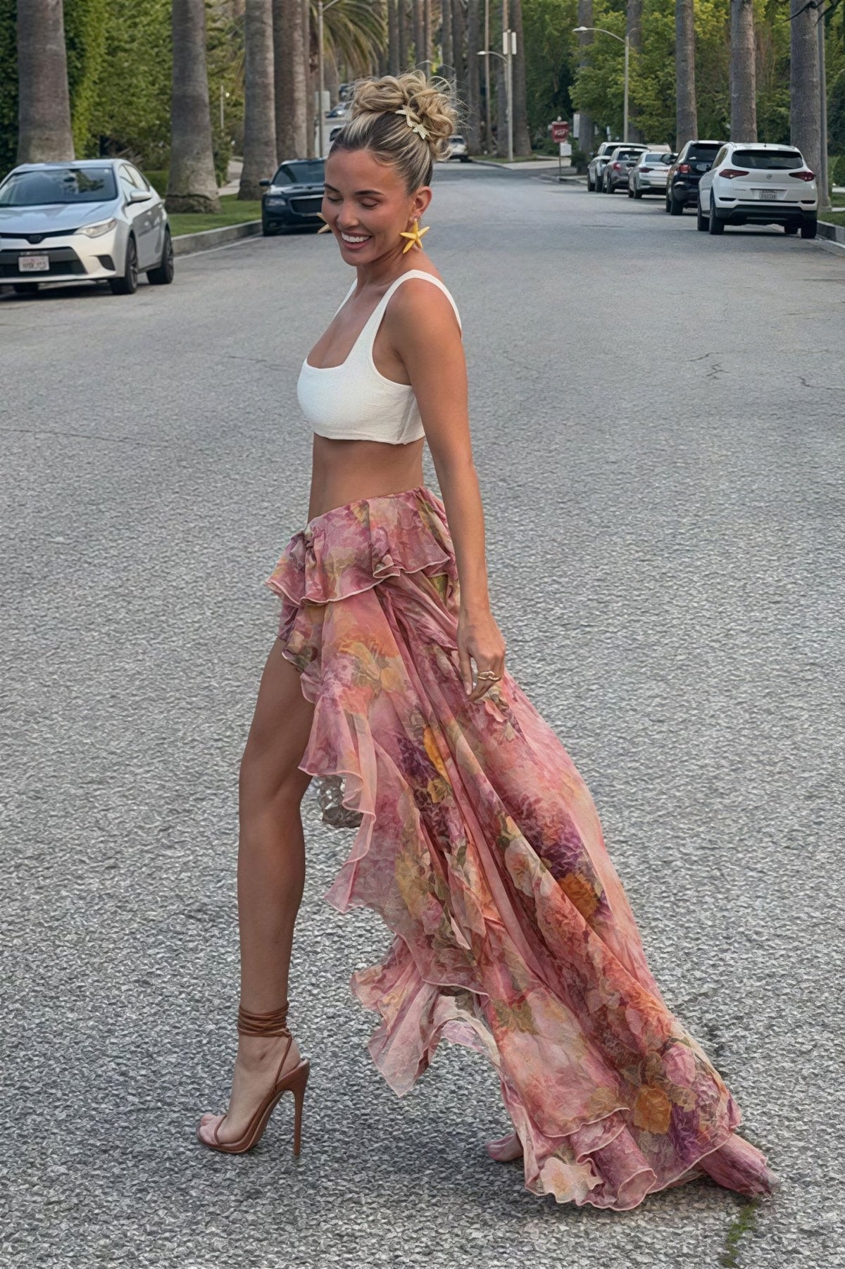 Bianca jupe asymétrique à volants et imprimé floral