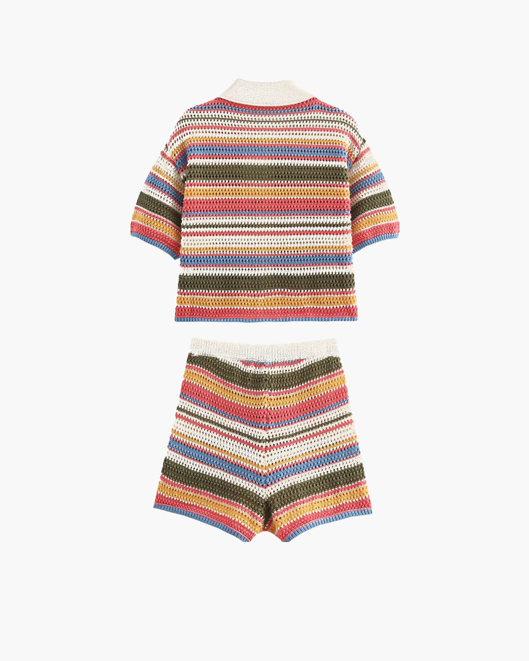 Ensemble Jasmin composé d’un pull court en crochet et d’un short