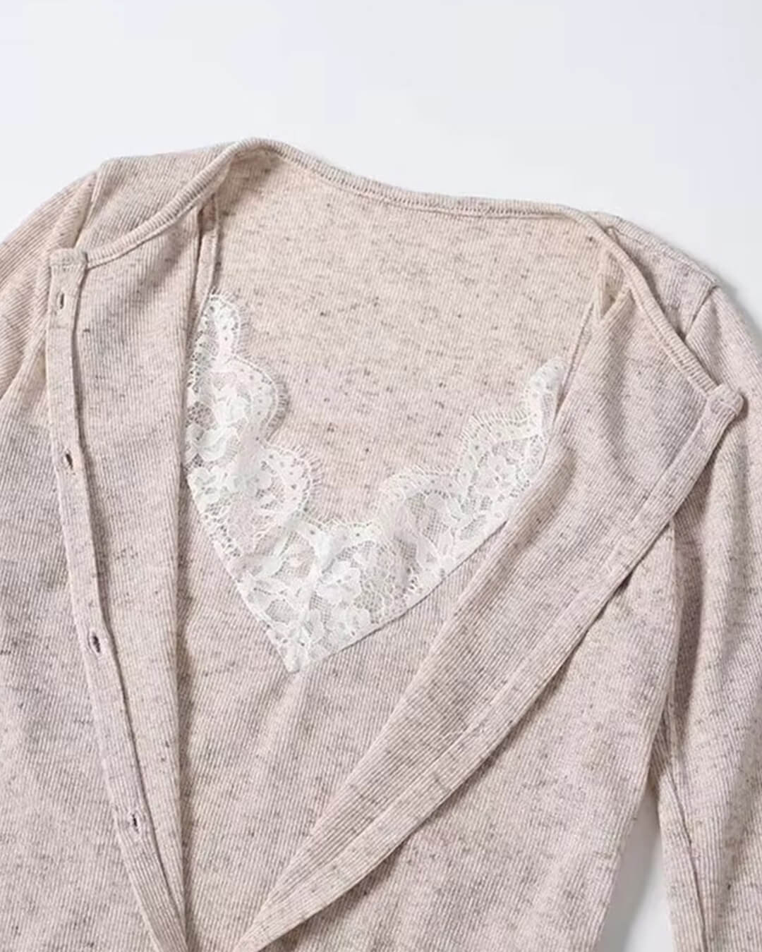 Top Ada avec empiècements et dentelle