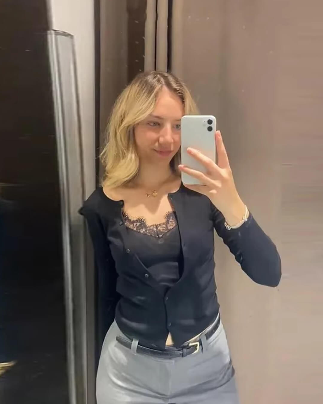 Top Ada avec empiècements et dentelle