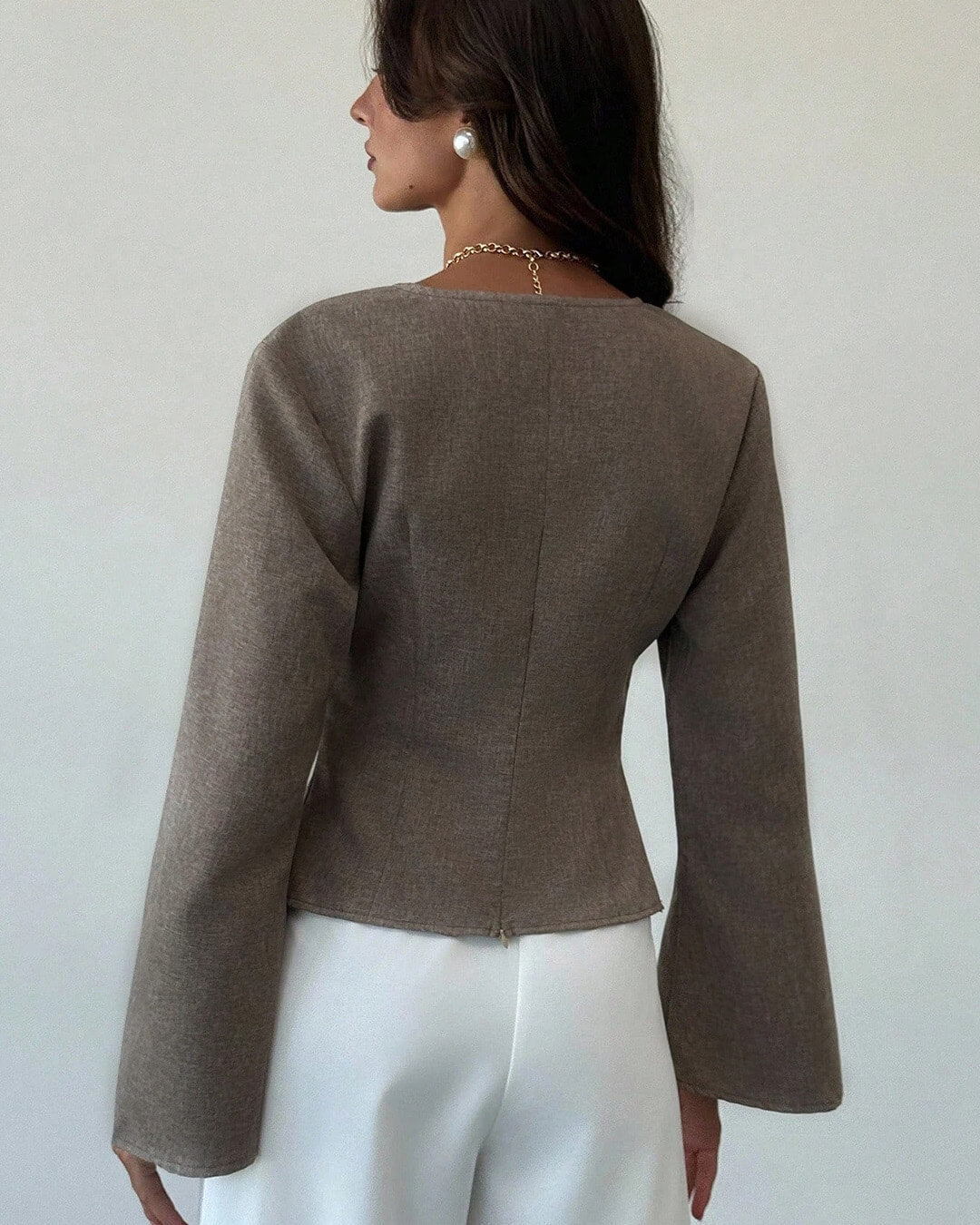 Blouse Chantelle asymétrique à manches évasées
